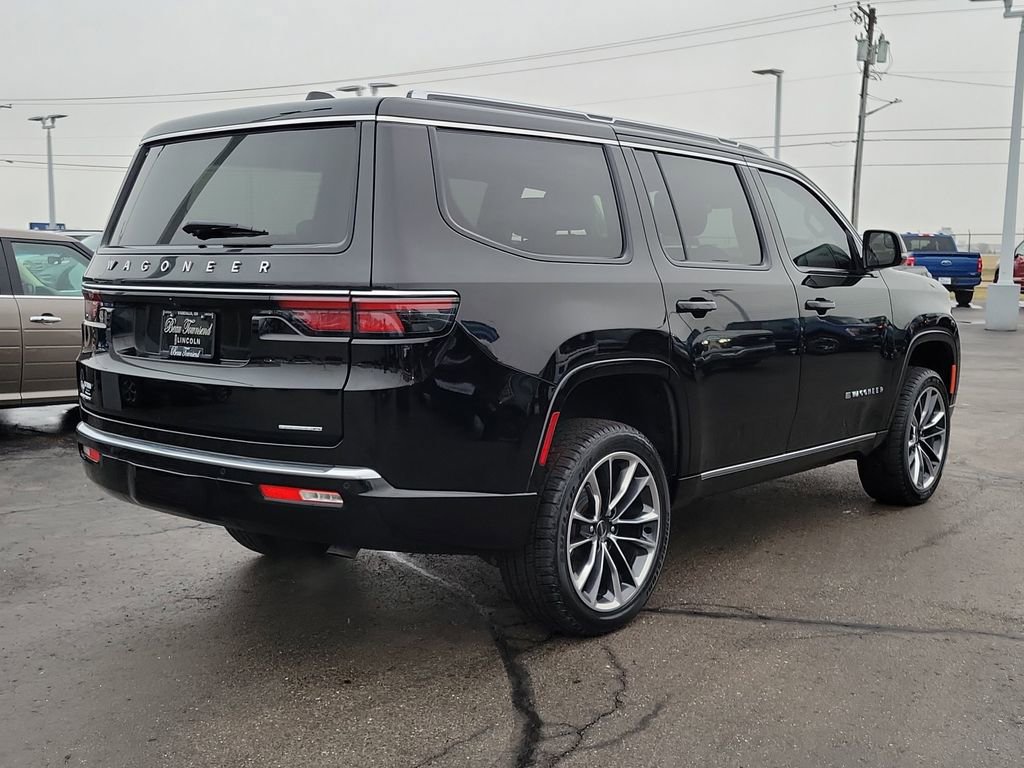 Used 2023 Jeep Wagoneer Series III w/ Premium Group I image 4