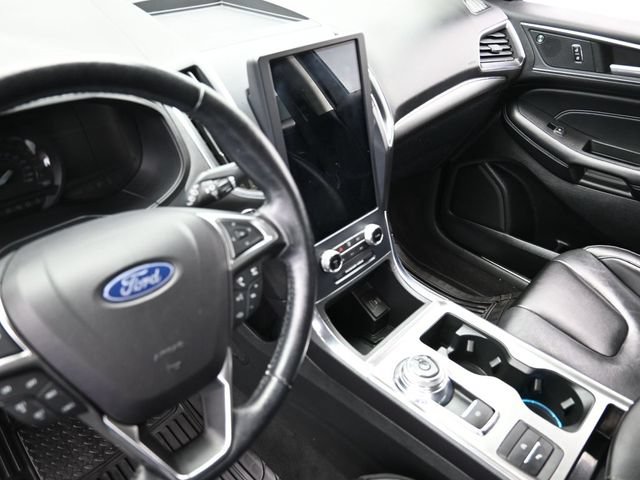 Certified 2022 Ford Edge Titanium AWD/4WD image 24