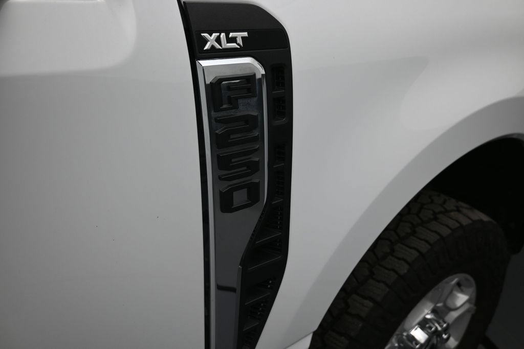 Certified 2025 Ford F250 XLT AWD/4WD image 14