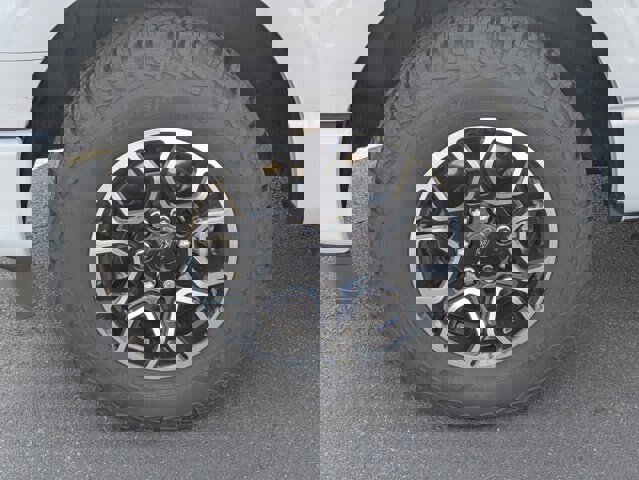 Certified 2022 Ford F150 XLT w/ Equipment Group 302A High image 11