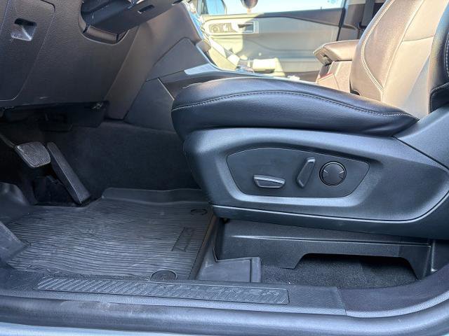 Certified 2022 Ford Explorer XLT w/ Equipment Group 202A image 8