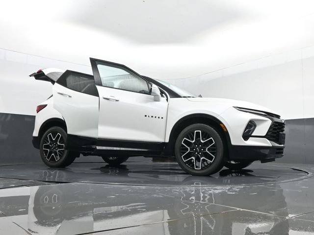 Used 2023 Chevrolet Blazer RS AWD/4WD image 34