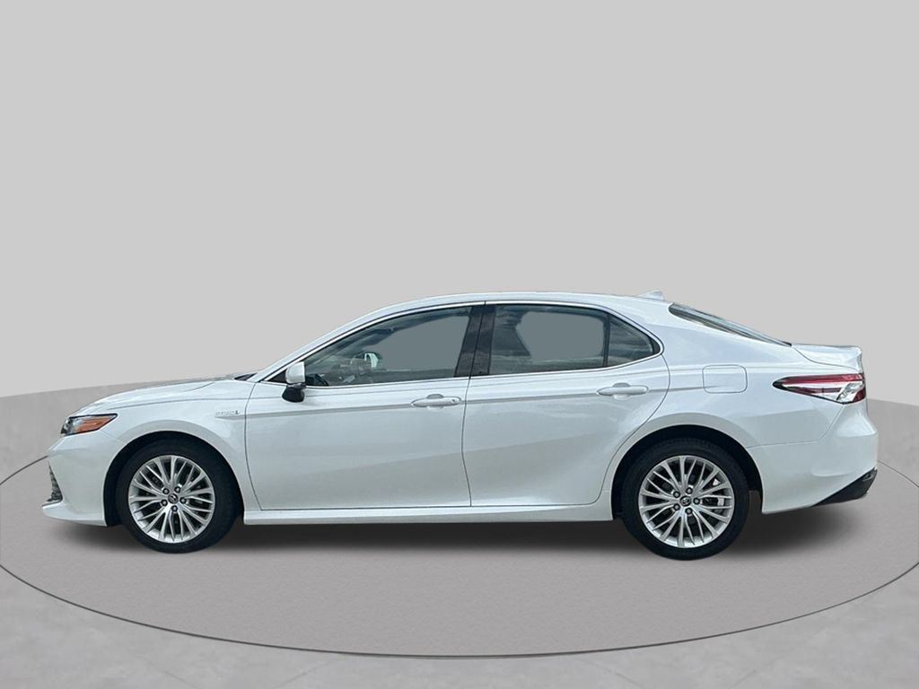 Used 2020 Toyota Camry XLE FWD image 4