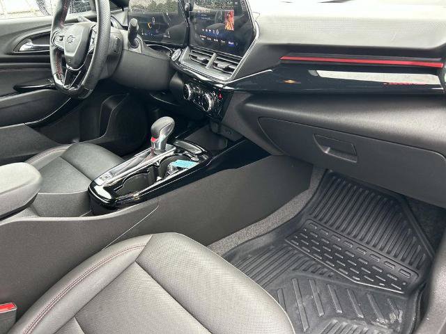 Used 2025 Chevrolet Trax RS w/ Driver Confidence Package FWD image 22