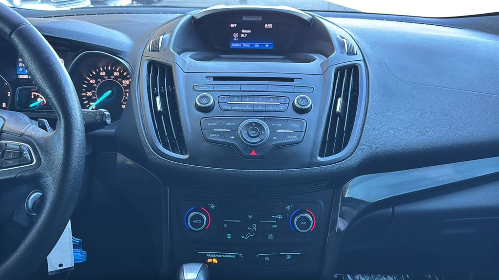 Certified 2017 Ford Escape SE w/ SE Sport Appearance Package image 11