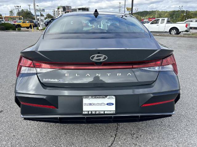 Used 2024 Hyundai Elantra SEL FWD image 5
