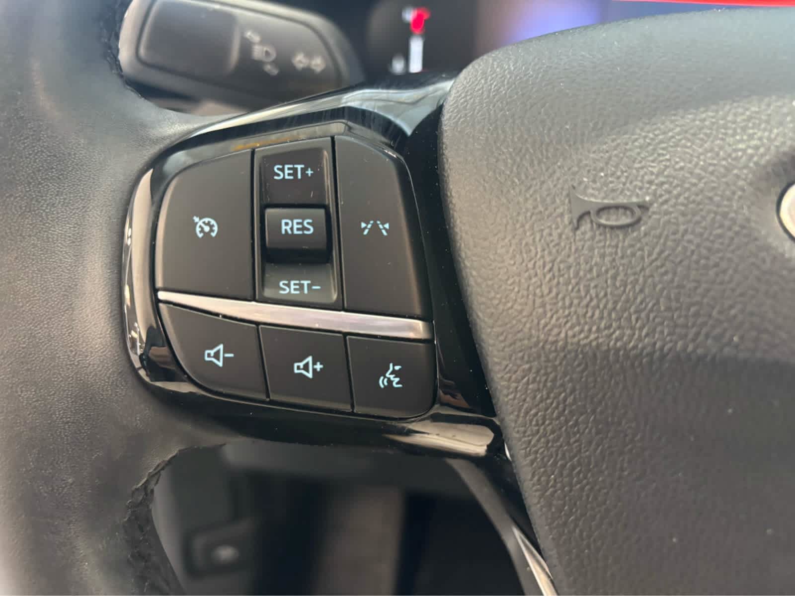 Certified 2024 Ford Escape Active AWD/4WD image 18