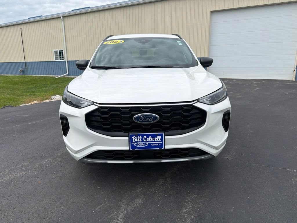 Certified 2023 Ford Escape ST-Line w/ Tech Pack #1 AWD/4WD image 9