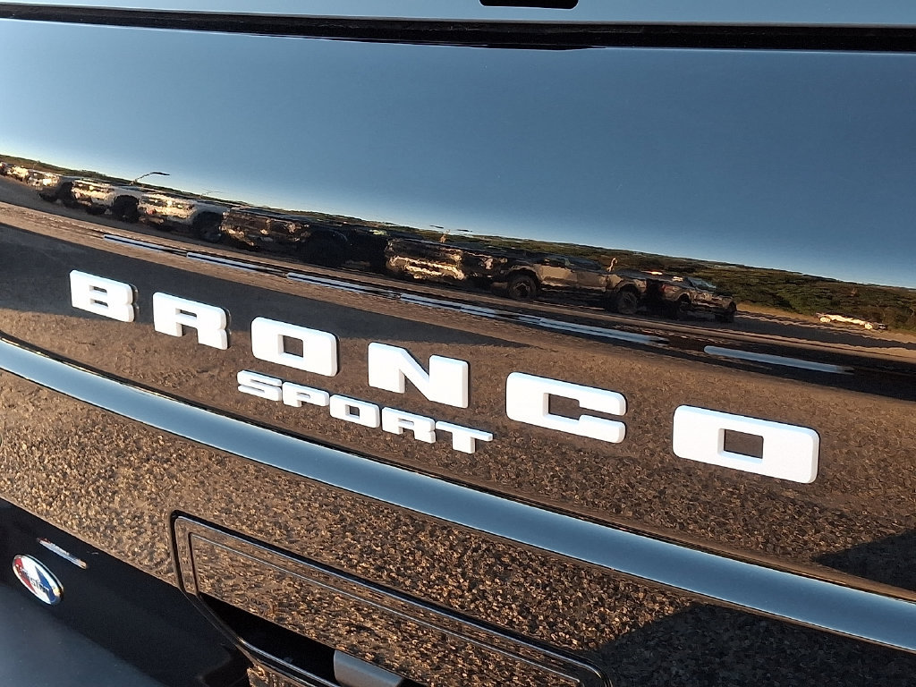 Certified 2023 Ford Bronco Sport Outer Banks w/ Tech Package AWD/4WD image 32