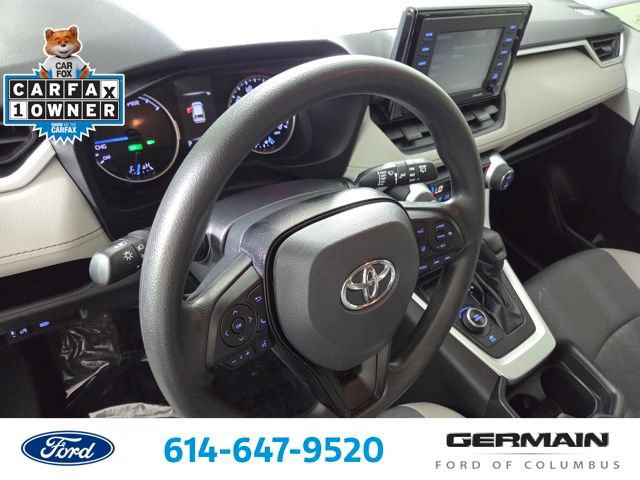 Used 2021 Toyota RAV4 XLE AWD/4WD image 18