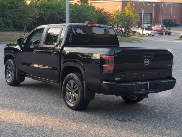 Used 2025 Nissan Frontier SV AWD/4WD image 6