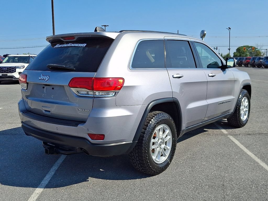 Used 2019 Jeep Grand Cherokee Laredo AWD/4WD image 6