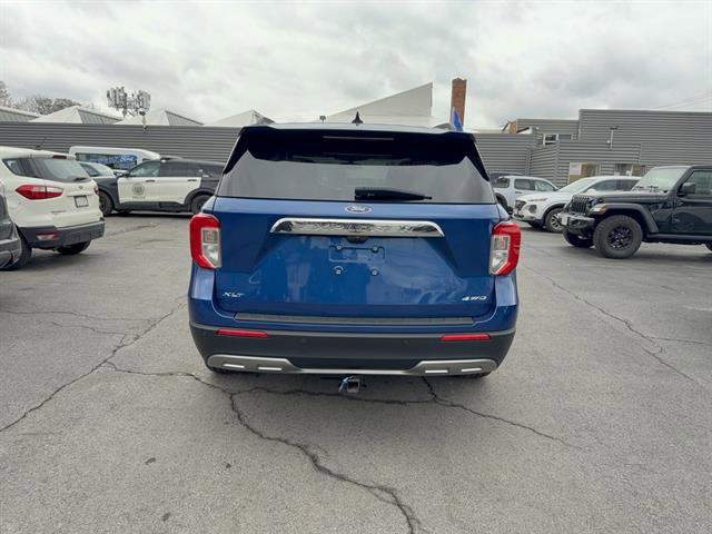 Certified 2022 Ford Explorer XLT w/ Equipment Group 202A image 11