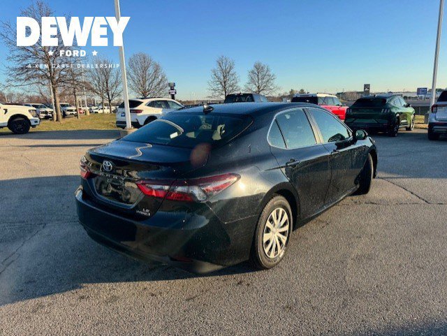 Used 2022 Toyota Camry LE image 5