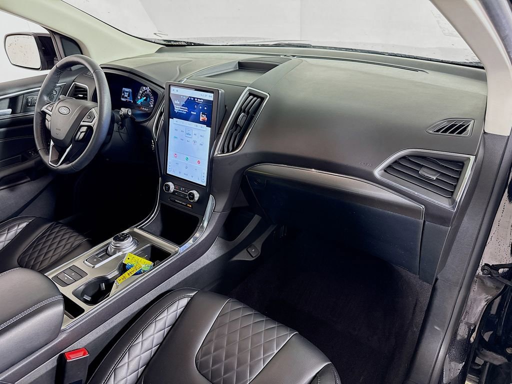 Certified 2024 Ford Edge Titanium image 29