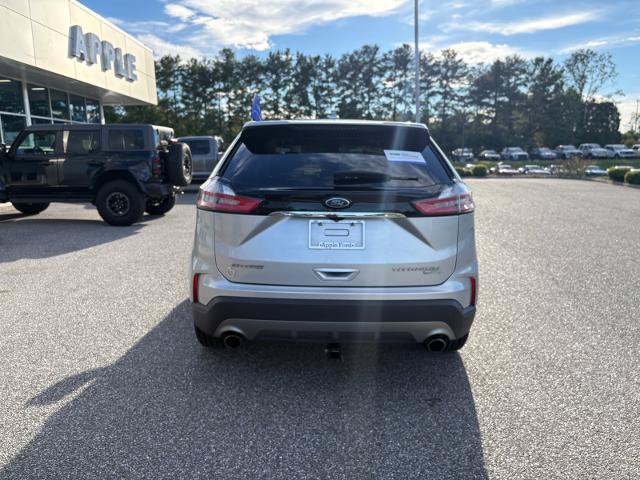 Certified 2019 Ford Edge Titanium w/ Equipment Group 301A FWD image 4