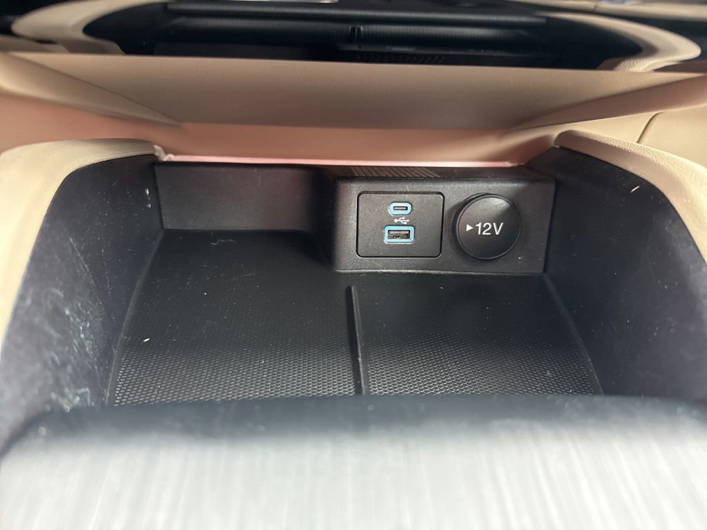 Certified 2022 Ford Escape SEL image 31