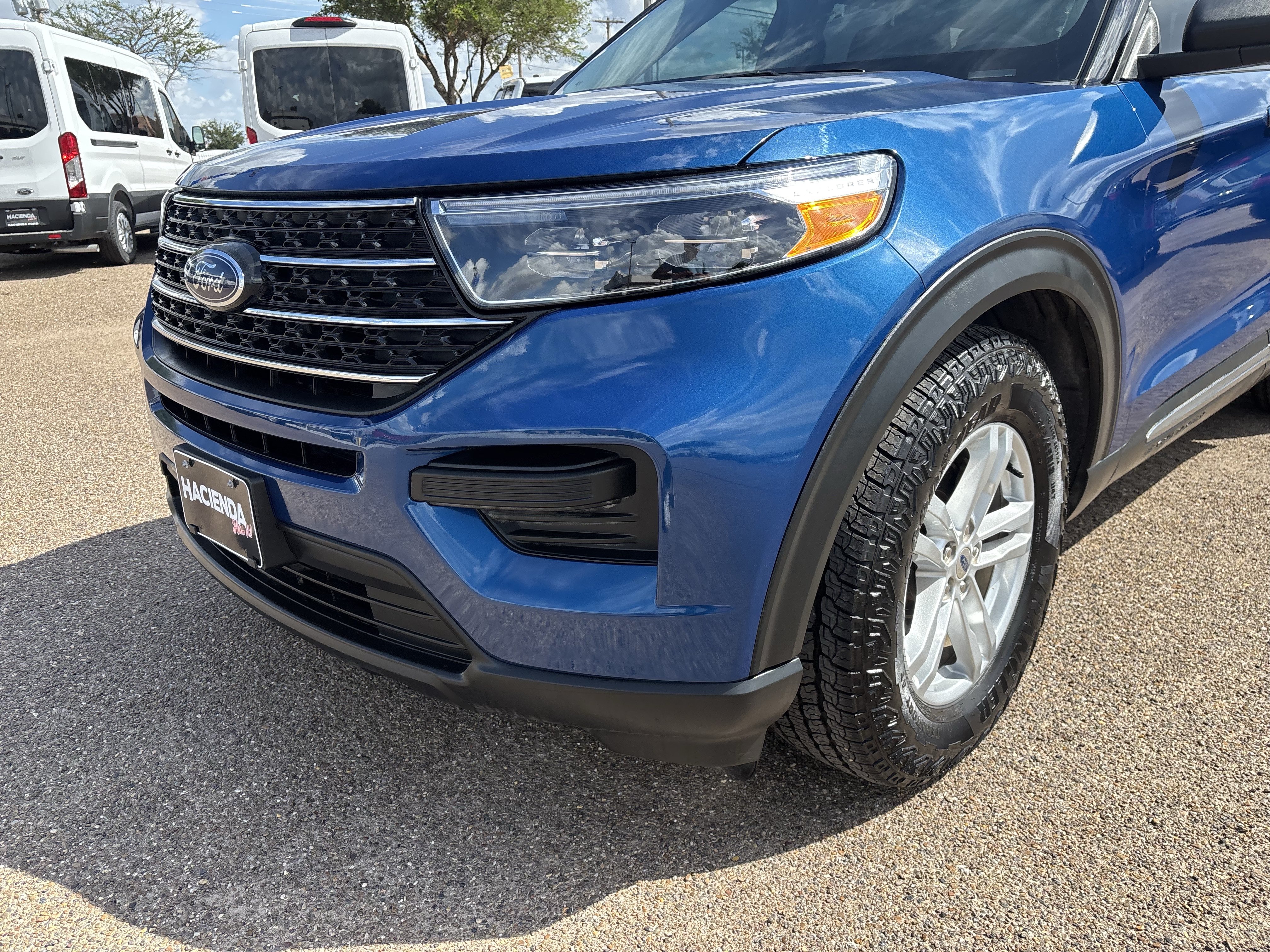 Certified 2022 Ford Explorer XLT RWD image 7