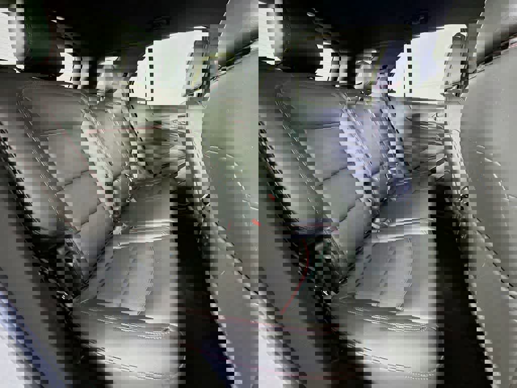 Used 2022 Chevrolet Equinox RS w/ RS Leather Package image 31