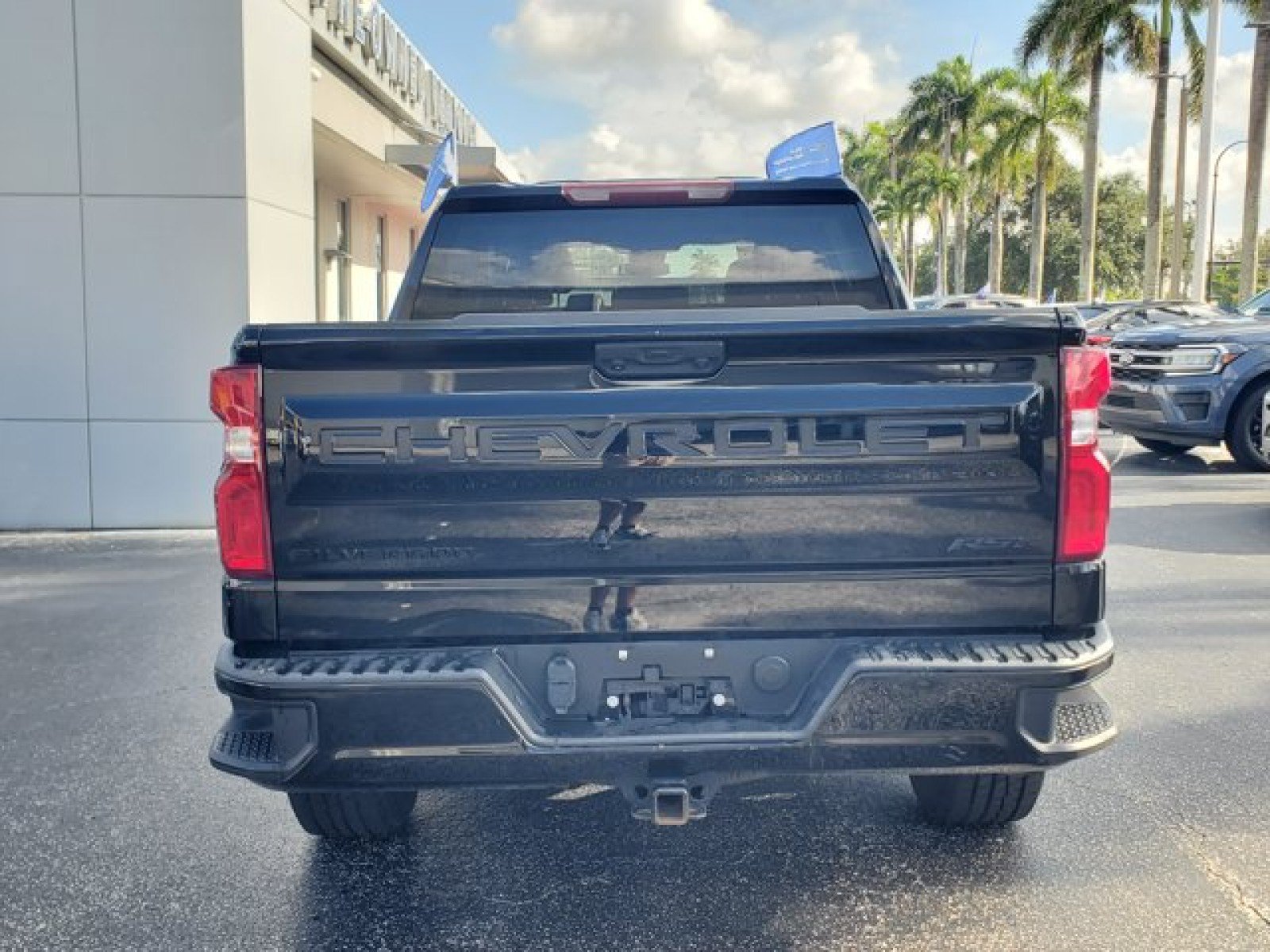 Used 2023 Chevrolet Silverado 1500 RST w/ LPO, Dark Essentials Package RWD image 6