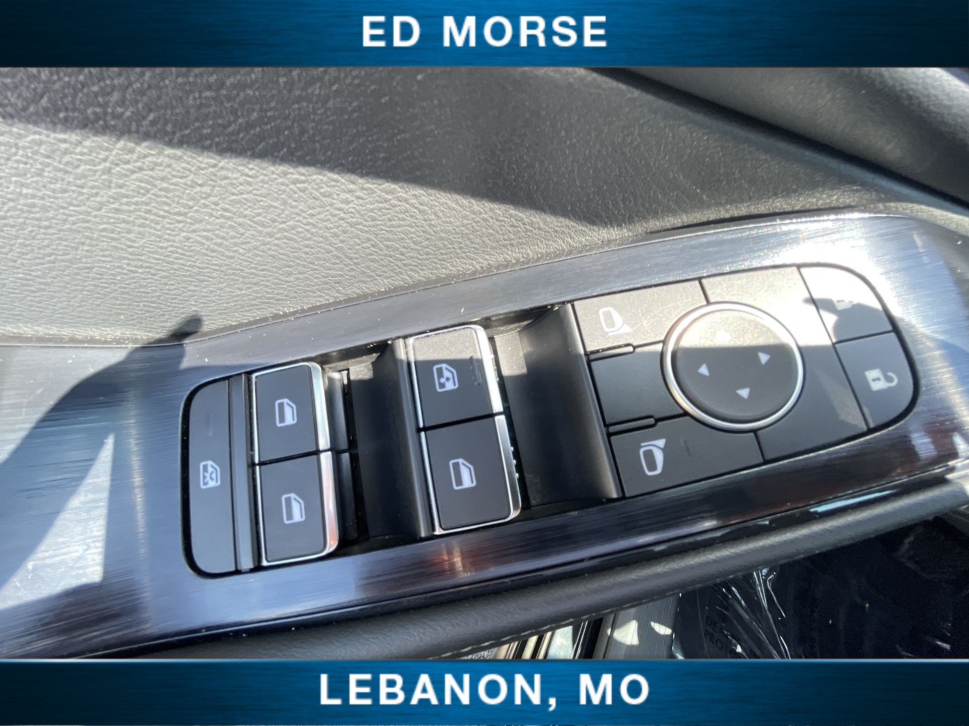 Used 2024 Nissan Rogue SL AWD/4WD image 21