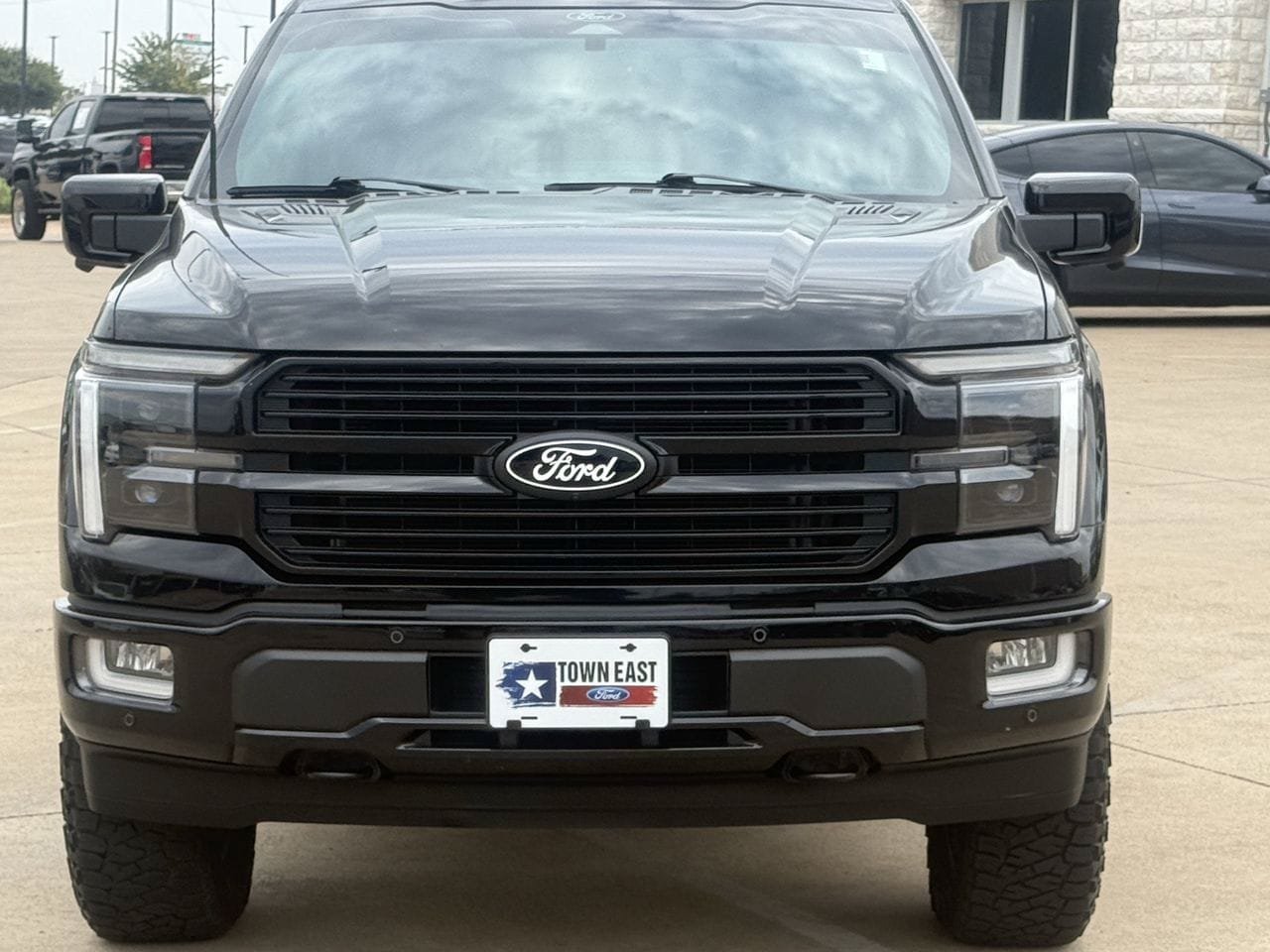 Certified 2024 Ford F150 Platinum w/ FX4 Off-Road Package AWD/4WD image 7