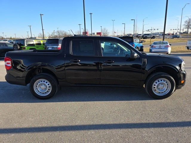 Certified 2022 Ford Maverick XL image 2