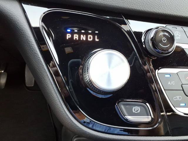 Used 2025 Chrysler Pacifica Select FWD image 21