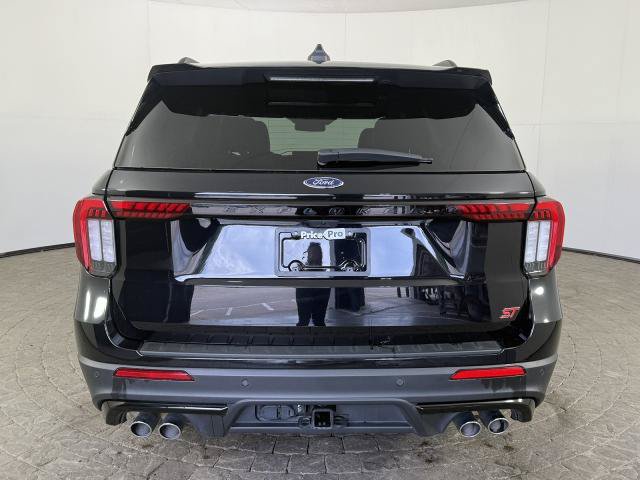 Certified 2025 Ford Explorer ST RWD image 6