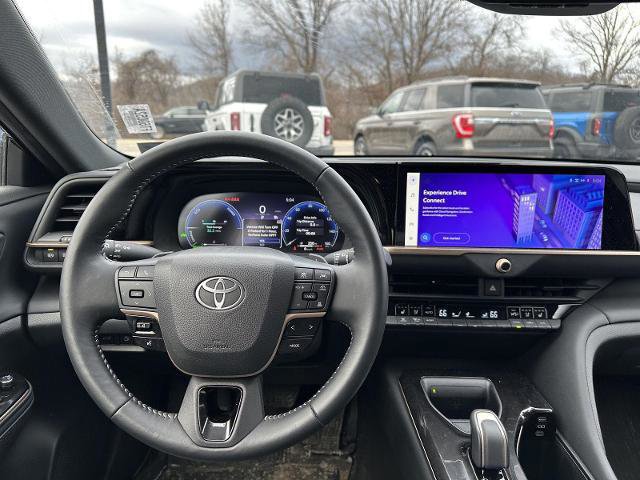 Used 2025 Toyota Crown Signia image 22