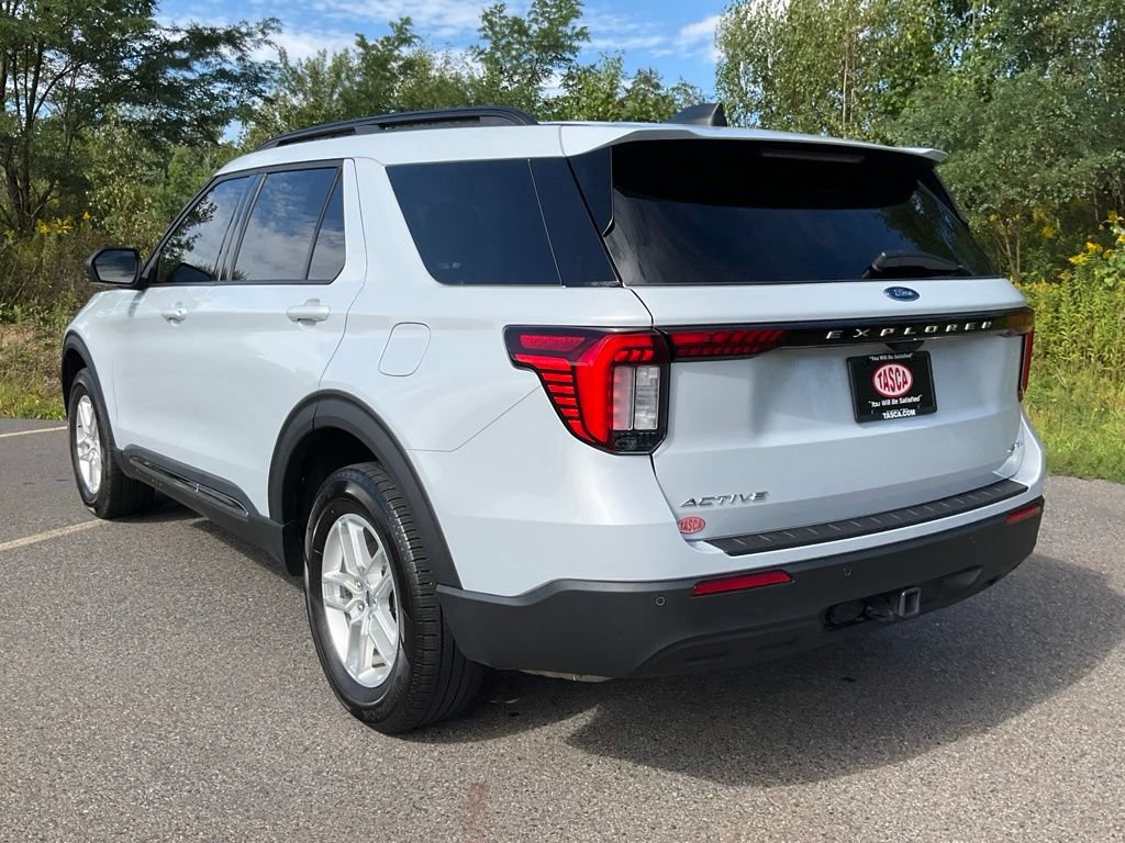 Certified 2025 Ford Explorer Active AWD/4WD image 30