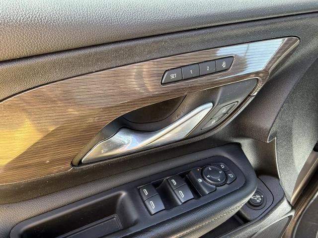 Used 2024 GMC Terrain Denali image 13