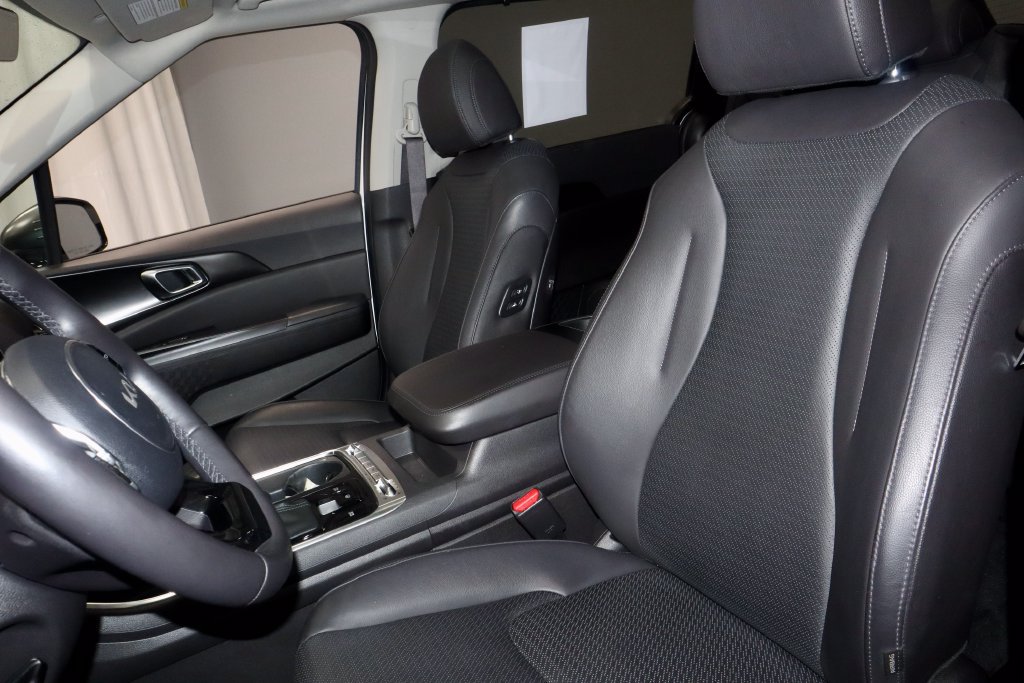 Used 2025 Kia Carnival SX Prestige FWD image 27