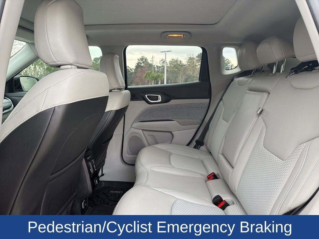 Used 2022 Jeep Compass Latitude w/ Sun and Sound Group image 12