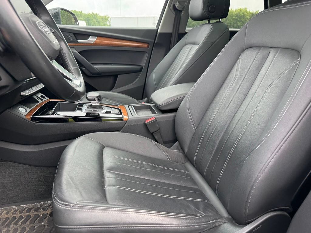 Used 2021 Audi Q5 2.0T Premium w/ Convenience Package AWD/4WD image 10