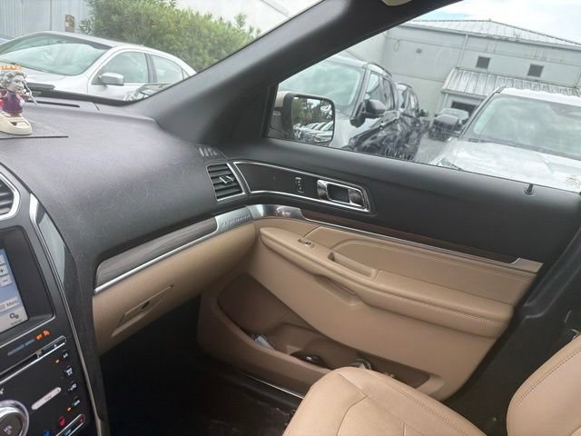 Certified 2017 Ford Explorer Limited FWD image 20
