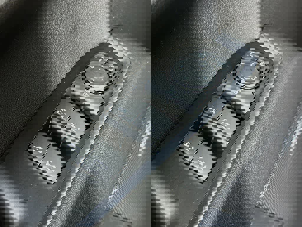 Used 2022 GMC Sierra 1500 Elevation w/ Elevation Premium Package image 30