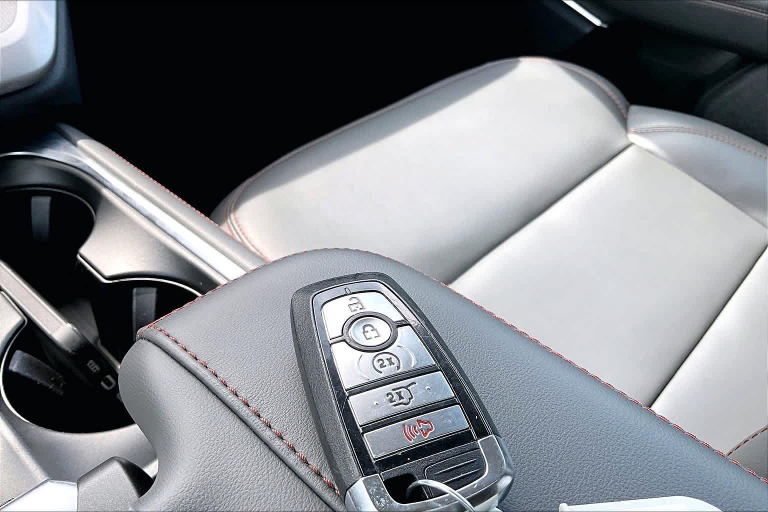 Certified 2025 Ford Expedition Active RWD image 15