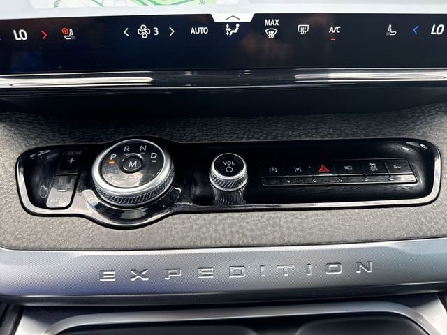 Certified 2025 Ford Expedition Tremor AWD/4WD image 20