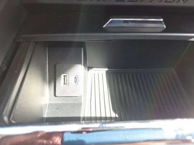 Certified 2024 Ford Expedition XLT RWD image 32