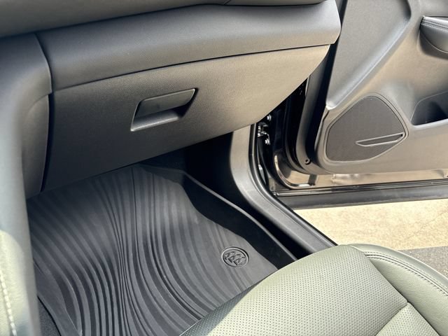 Used 2021 Buick Envision Essence w/ Sport Touring Package FWD image 78