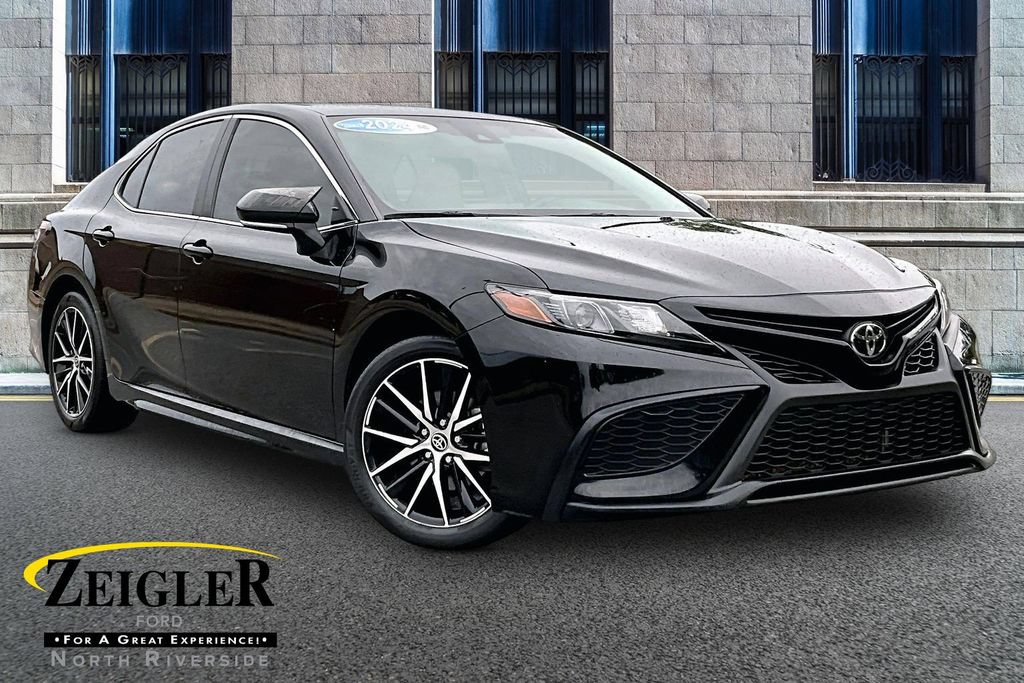 Used 2024 Toyota Camry SE