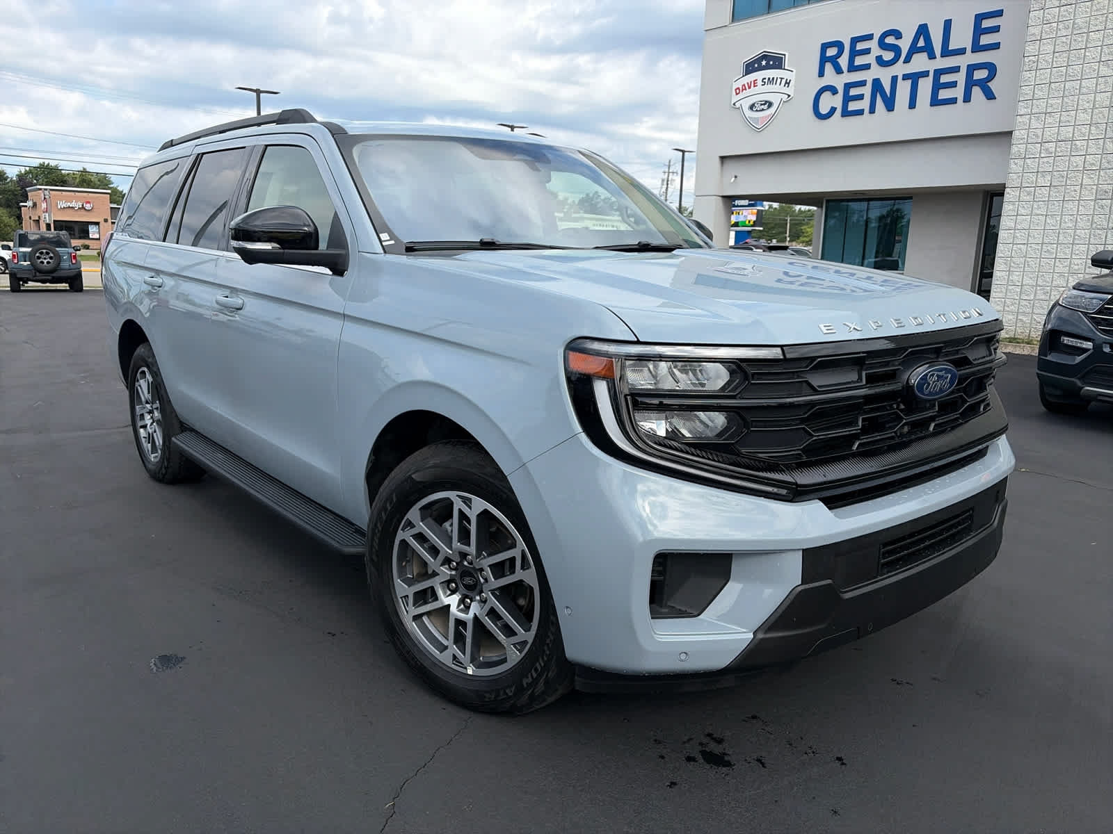 Certified 2025 Ford Expedition Active AWD/4WD image 3