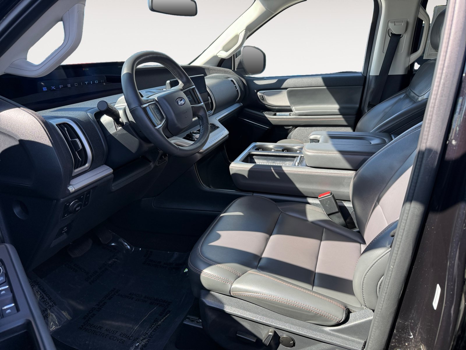 Certified 2025 Ford Expedition Active AWD/4WD image 10