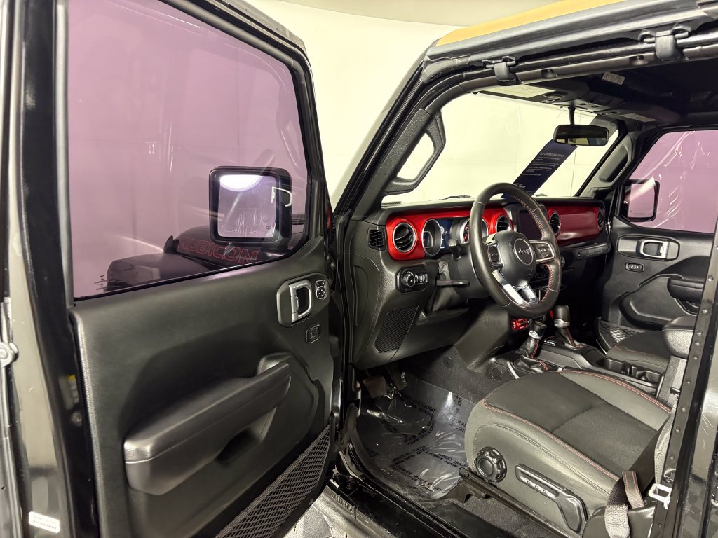 Used 2020 Jeep Wrangler Unlimited Rubicon w/ Cold Weather Group AWD/4WD image 11