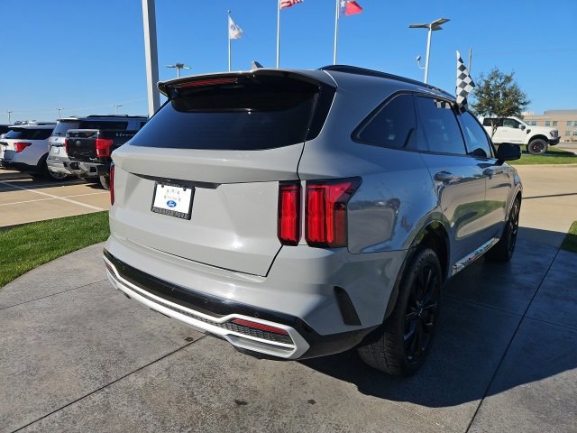 Used 2023 Kia Sorento SX image 4