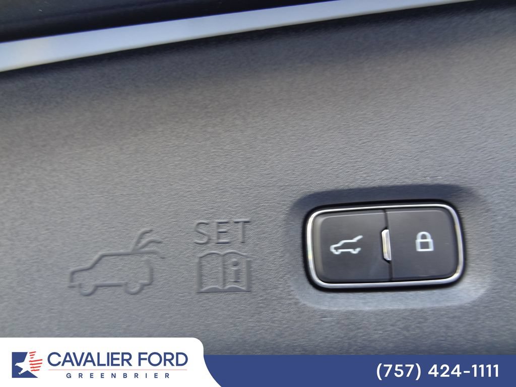 Certified 2026 Ford Expedition Active AWD/4WD image 12