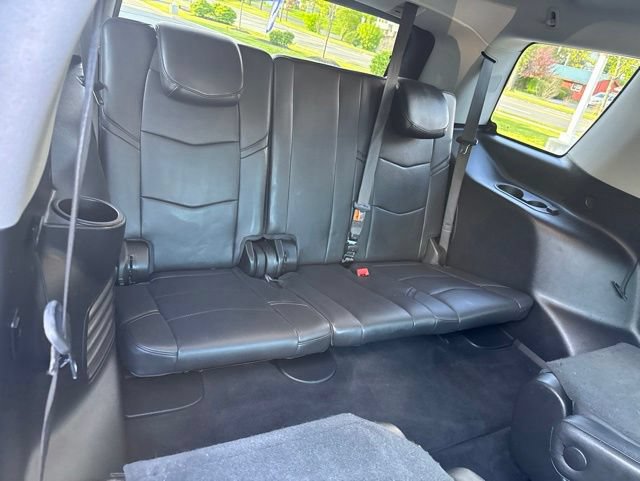 Used 2018 Cadillac Escalade Luxury AWD/4WD image 24