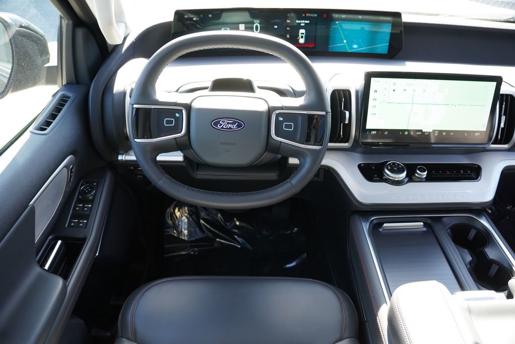 Certified 2025 Ford Expedition Active AWD/4WD image 23