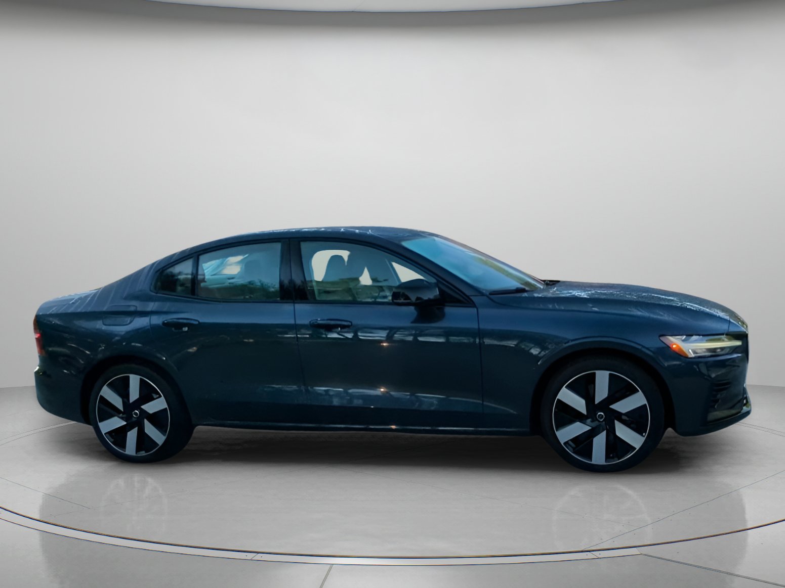 Used 2024 Volvo S60 T8 Ultimate AWD/4WD image 34